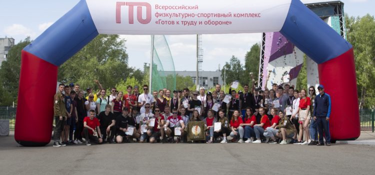 Студенты встают под знамена ГТО. В Барнауле прошёл краевой студенческий фестиваль ВФСК «Готов к труду и обороне»