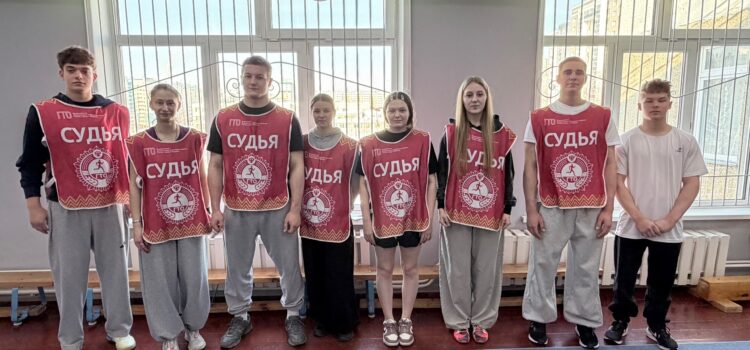 Сегодня на тестировании ГТО в детском саду №250 проходили практику студенты Алтайского училища олимпийского резерва
